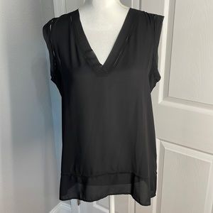 Banana Republic black top M